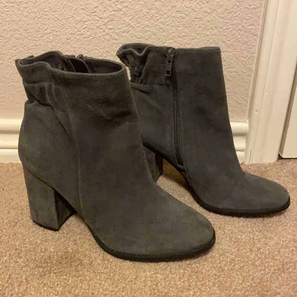 Arturo Chiang Shoes - Dark Gray Suede Booties